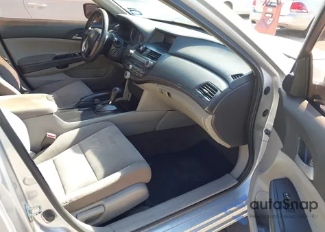 2010 Honda Accord 2.4 Lx z USA, uszkodzony, nr VIN 1HGCP2F38AA095409